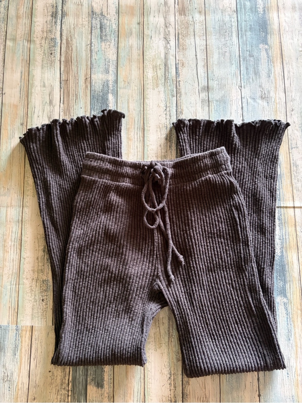 Billabong Ribbed Wide-Leg Knit Pants in Charcoal - Picture 8 of 8